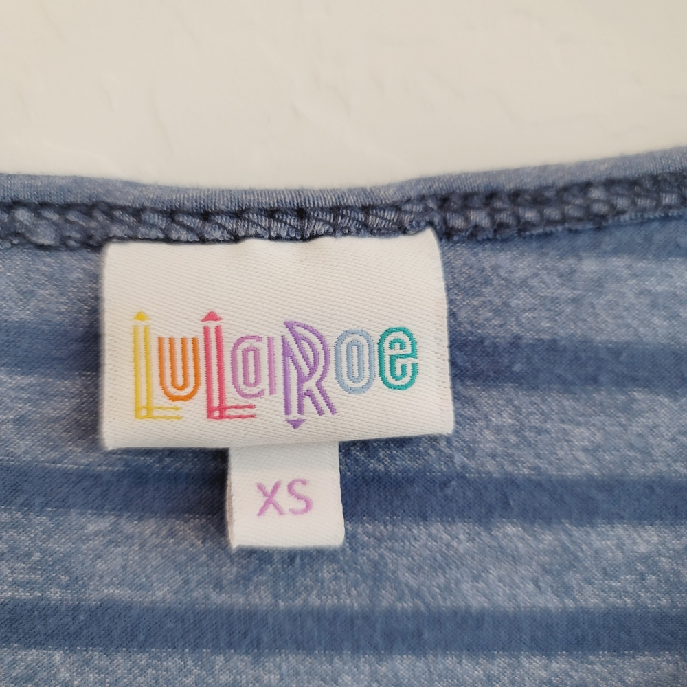💕 LulaRoe Irma Tunic Top Blue & Gray Stripes Size XS - Picture 6 of 8